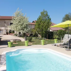 Holiday home Les Trois Maisons