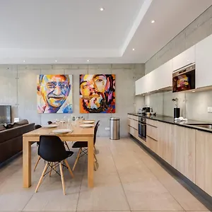  Holiday home Le Kube - De Prestige Au Centre D'annecy